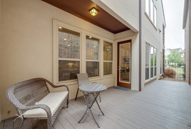 Patio has an outdoor grill as well - 713 Northwood Dr