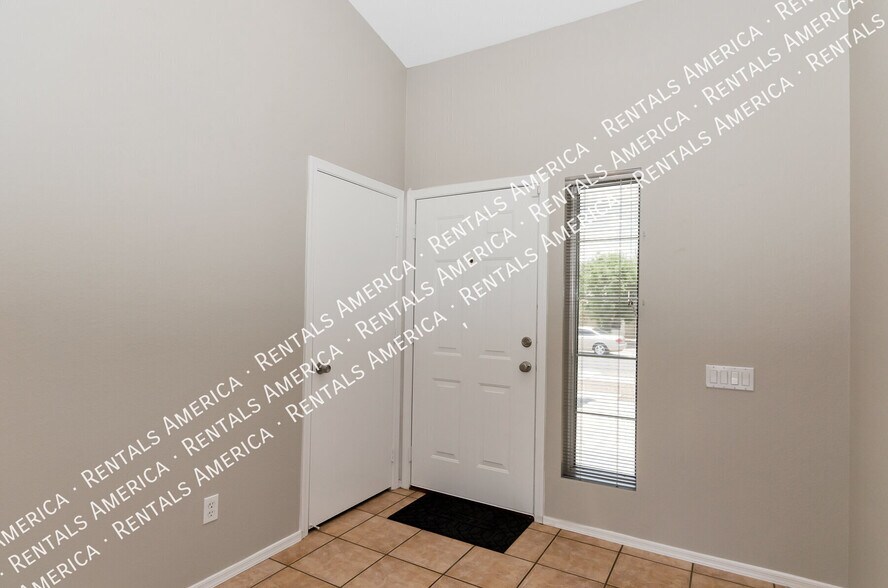 Building Photo - 9971 E Paseo San Bernardo