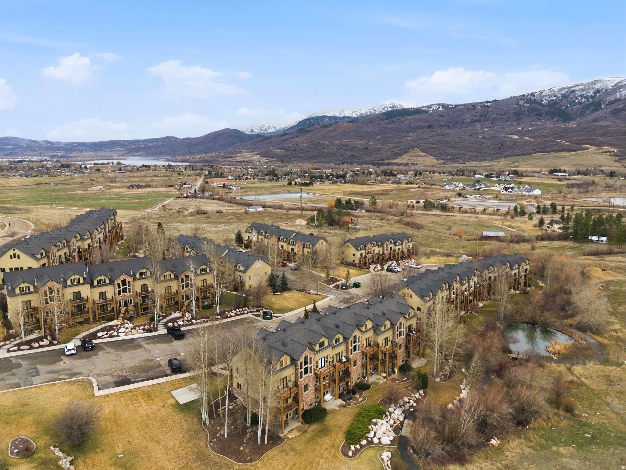 Building Photo - 3555 N Fox Run Dr