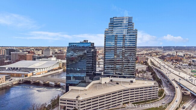 Building Photo - 335 Bridge St NW