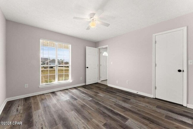 Building Photo - 9110 Sunshine Dr