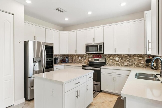 Building Photo - 5578 Sandbirch Wy