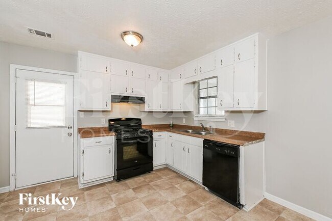 Building Photo - 2848 Maple Grove Dr