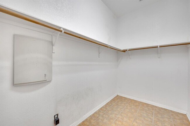 Building Photo - 2726 Grimes Ranch Rd