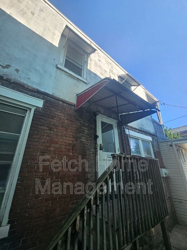 Building Photo - 2534 Derry St