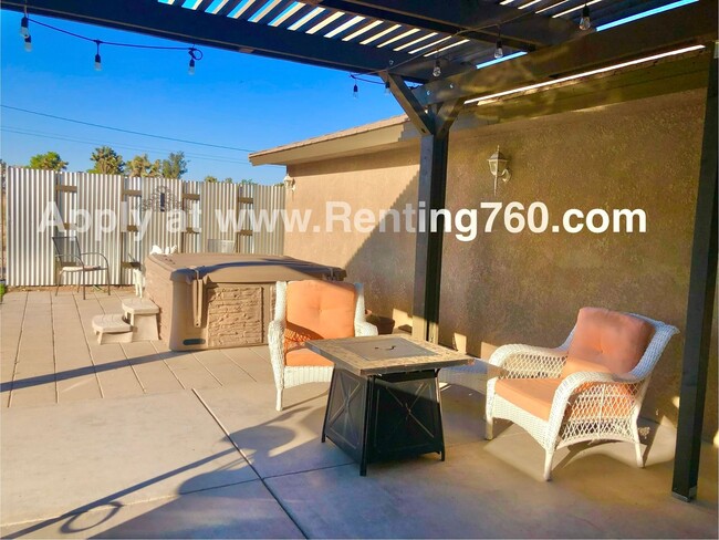 Building Photo - Beautiful Updated & Modern Home in Yucca V...