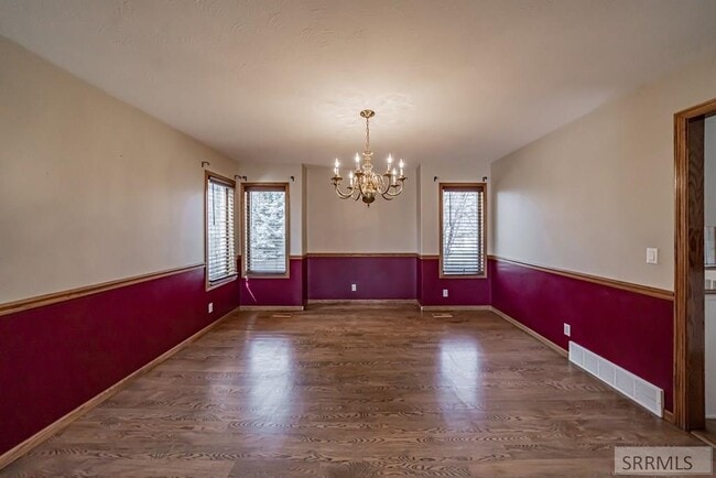 Building Photo - Sunnybrook