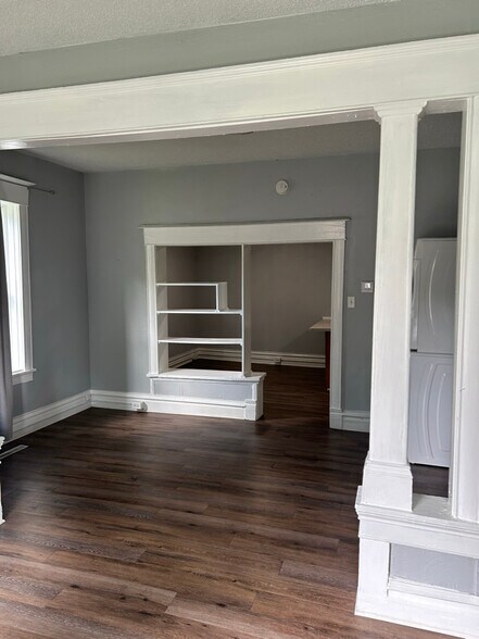 Building Photo - 769 Plum St