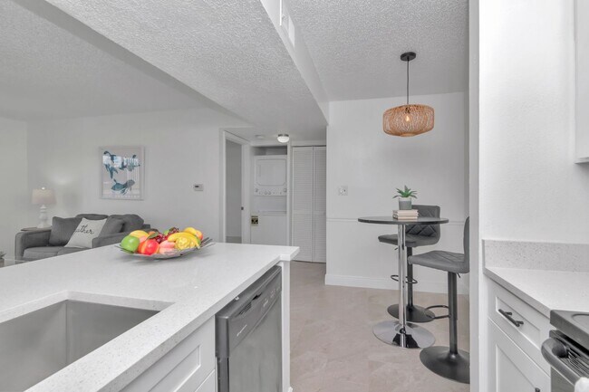 Building Photo - Lake Front - Ground Floor - Renovated 2 Be...