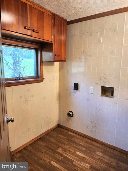 Building Photo - 1286 S Imler Valley Rd