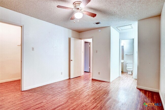 Building Photo - 108 Hughson Ct