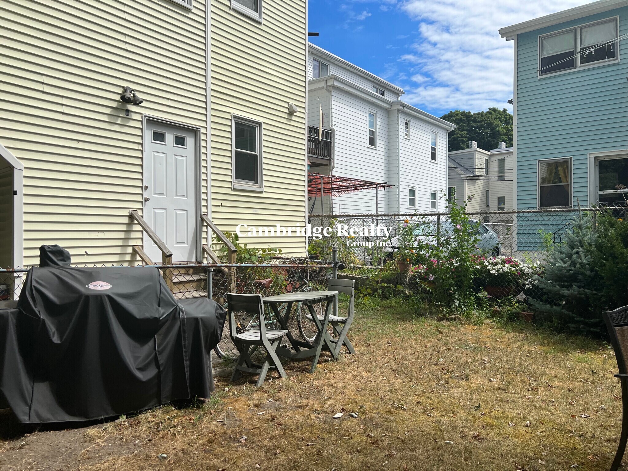 Building Photo - 6 Skehan St