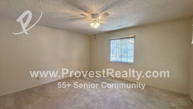 Building Photo - 19053 Elm Dr