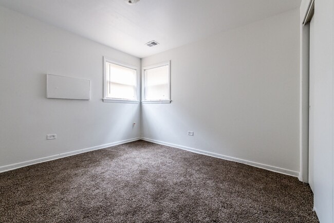 Building Photo - s8855-8857 S Cottage Grove Ave Chicago, IL 60619