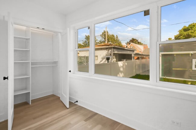 Building Photo - 2201 N 74th Ct