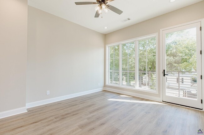 Building Photo - 1013 Northside Dr