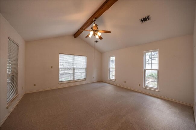 Building Photo - 105 Ridge Oak Dr