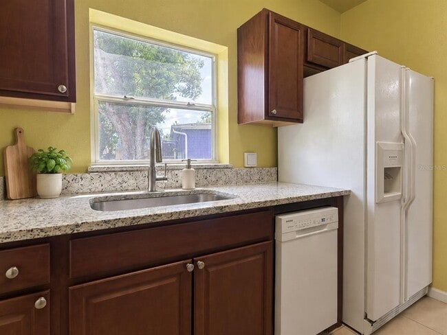 Building Photo - 59 Areca Dr