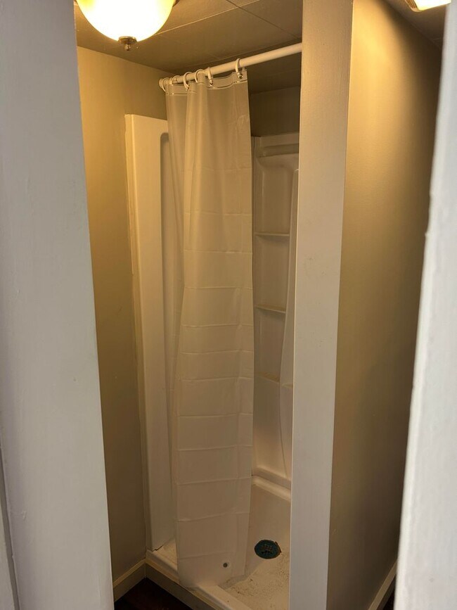 Building Photo - 535 George St