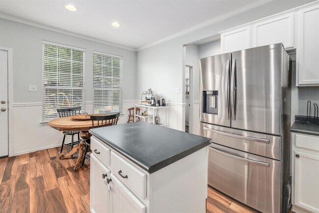 Building Photo - 1305 Horseshoe Ranch Dr