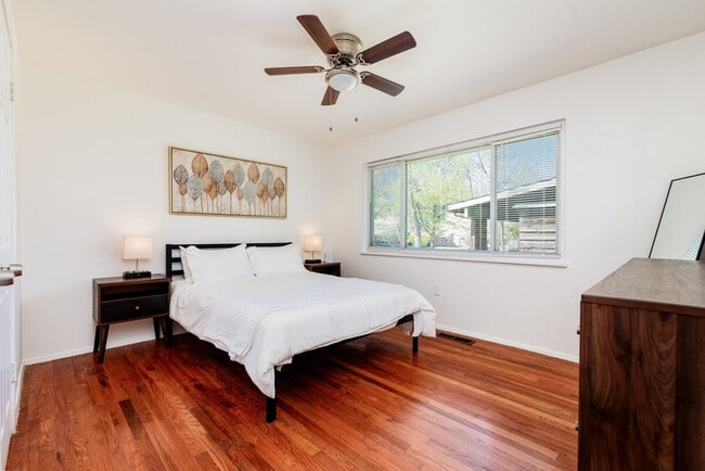 Building Photo - 620 St Bernard Dr