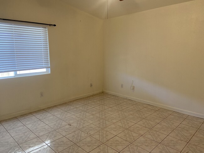 Building Photo - 6903 Creamery Ln