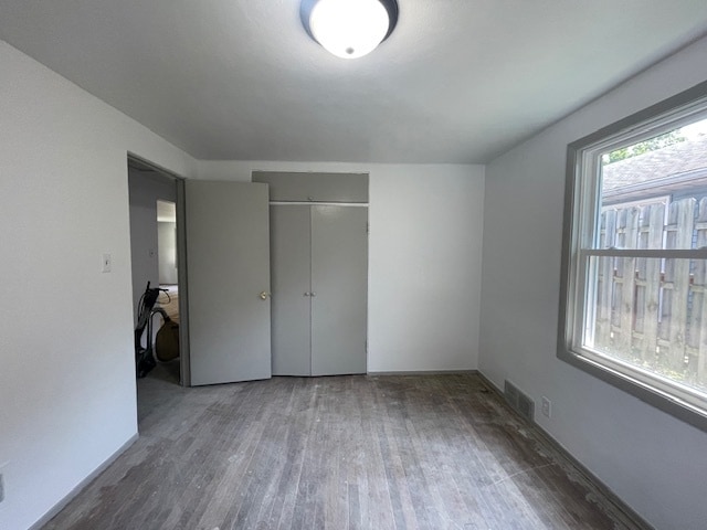 Building Photo - 2229 Parkview Pl