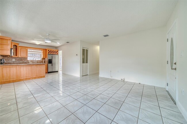 Building Photo - 3258 NW 35th St