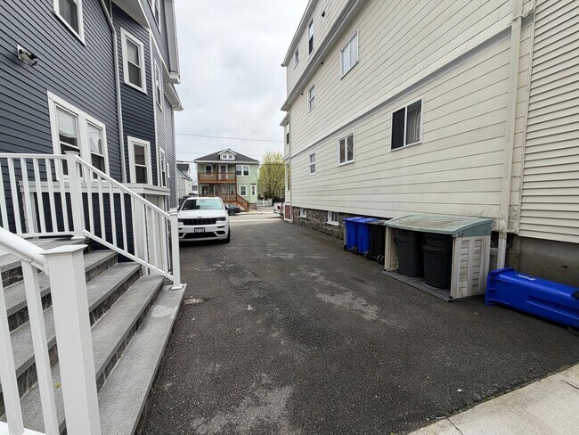 Building Photo - 35-37 John St-