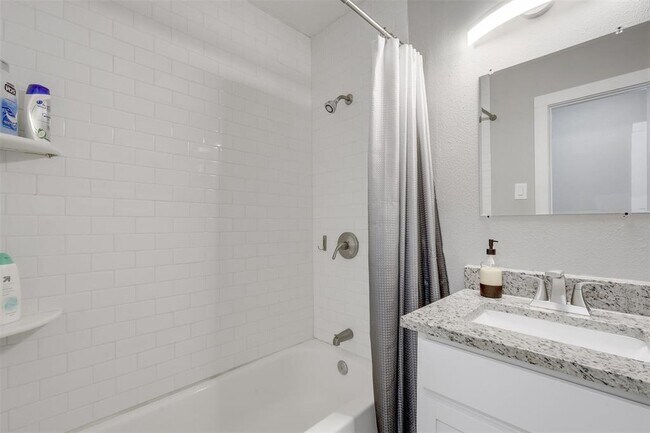 Building Photo - 6301 Arnold Dr