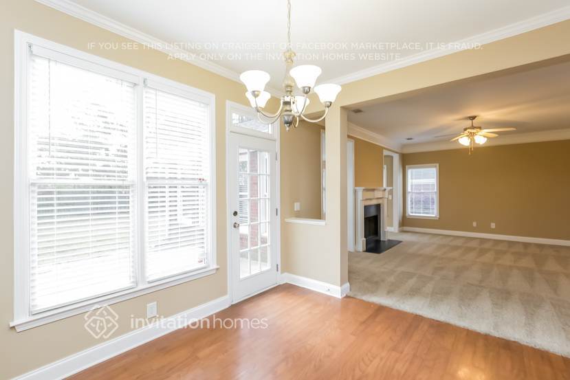Building Photo - 1564 Fredricksberg Dr