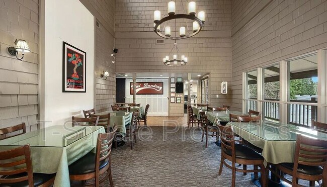 Building Photo - 6779 138th Ave NE