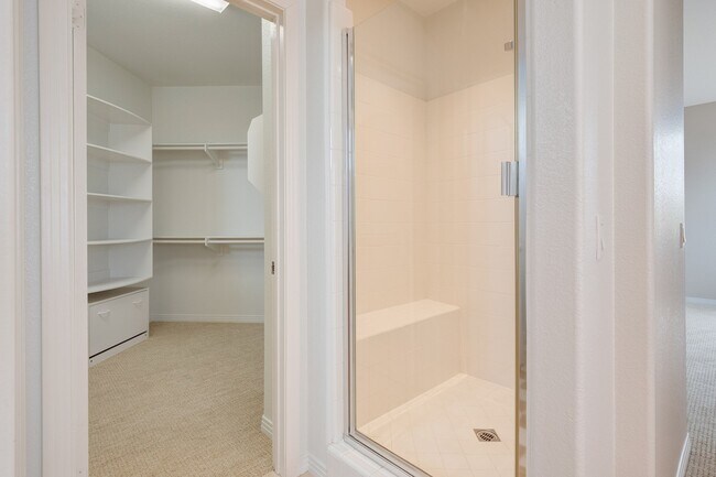 Building Photo - Gated corner lot home walking distance to the beach