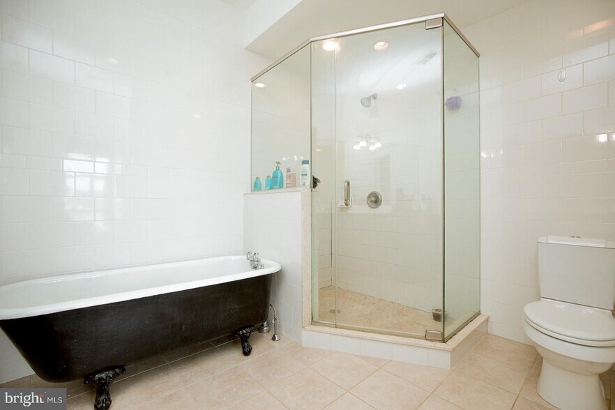 Building Photo - 4513 Silverwood St