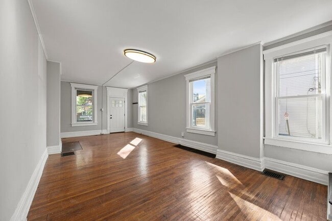 Building Photo - 371 Berkeley Rd