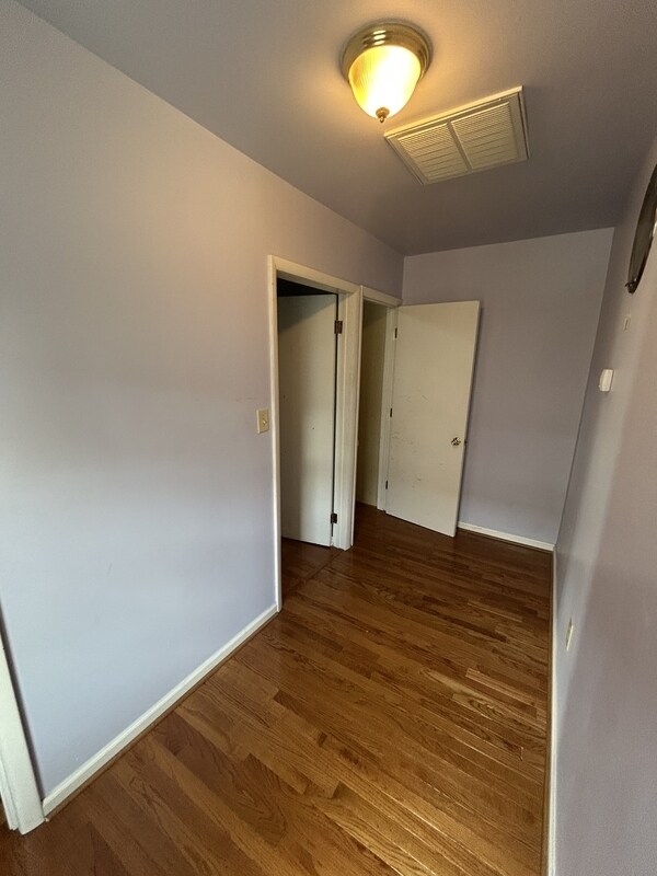 Building Photo - 22 E 24th St