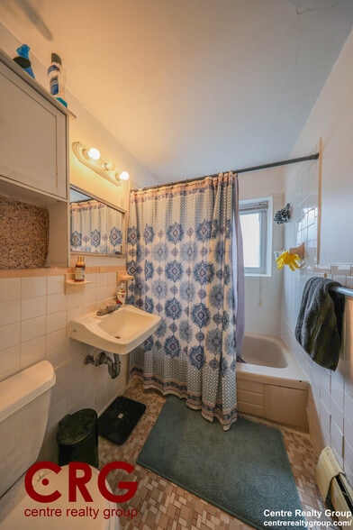 Building Photo - 66 Bryon Rd