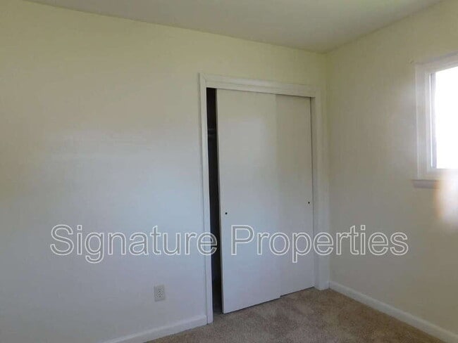 Building Photo - 3825 Annie Ln
