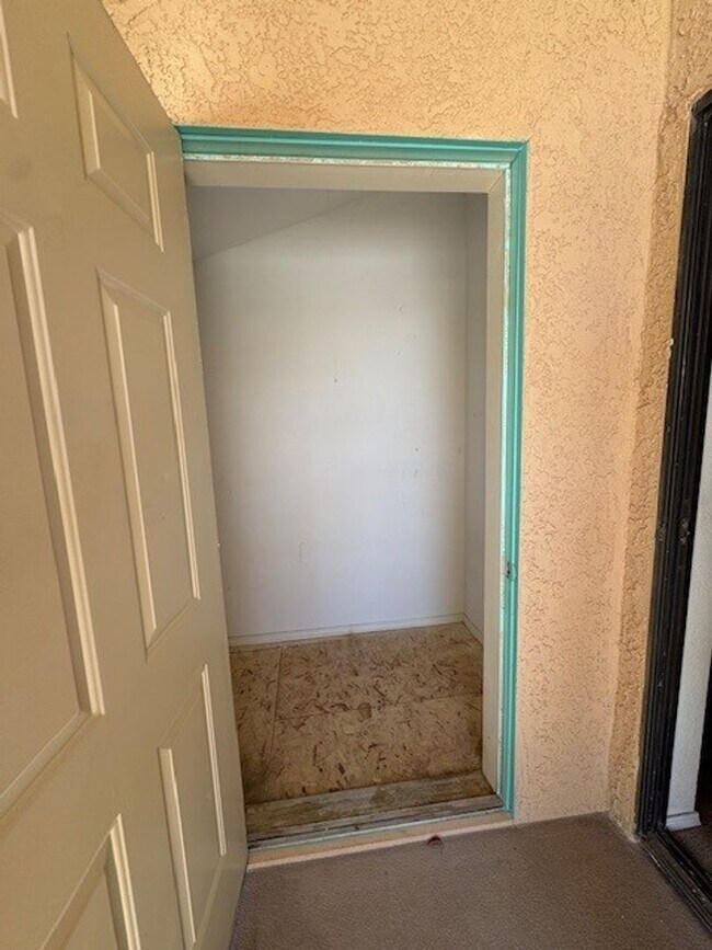 Building Photo - 2Br 2Ba Condo McCormick area w/Garage, Pool