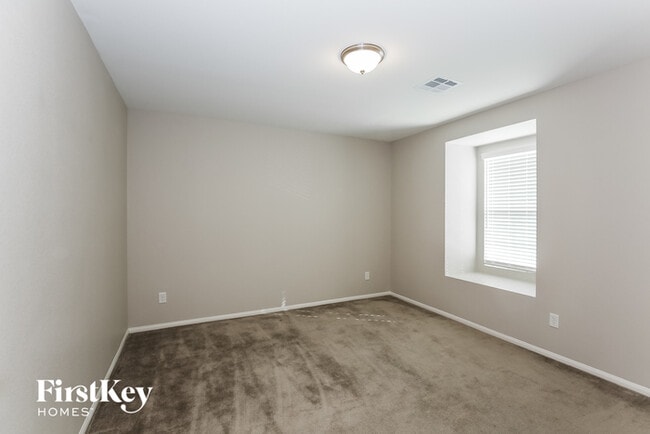 Building Photo - 1304 Hopespring Loop Ave