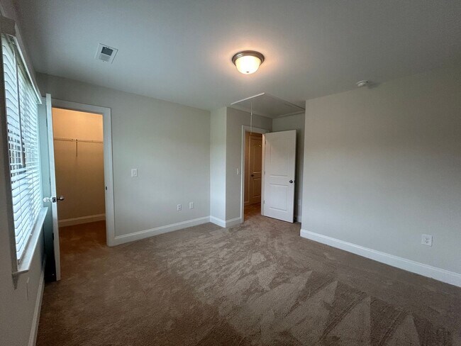 Building Photo - 3837 Thistleberry Rd