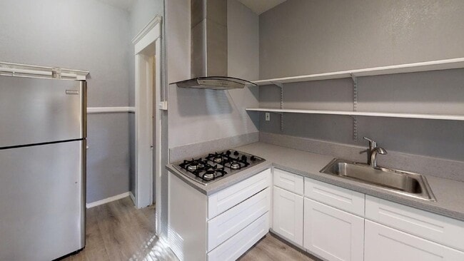 Building Photo - Coming Soon! Charming Cottage for Lease in Downtown Riverside, California!