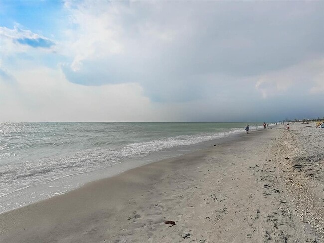 Building Photo - 10 Stone Mountain Blvd