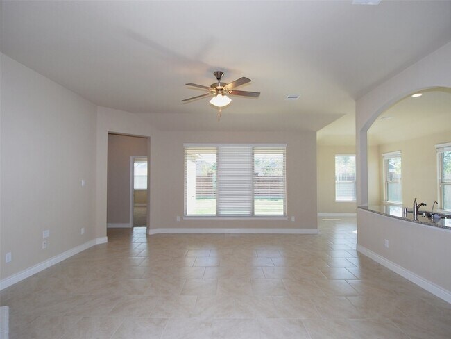 Building Photo - 5607 S Denham Ridge Ln