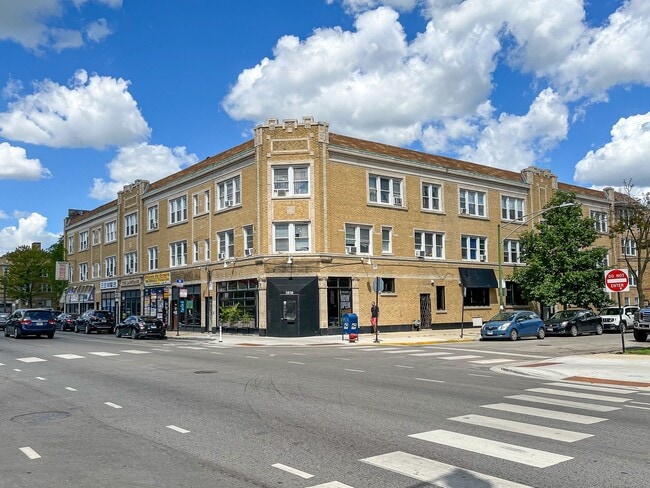 Primary Photo - Albany Park - 1 Bed / 1 Bath - Dog Friendly!