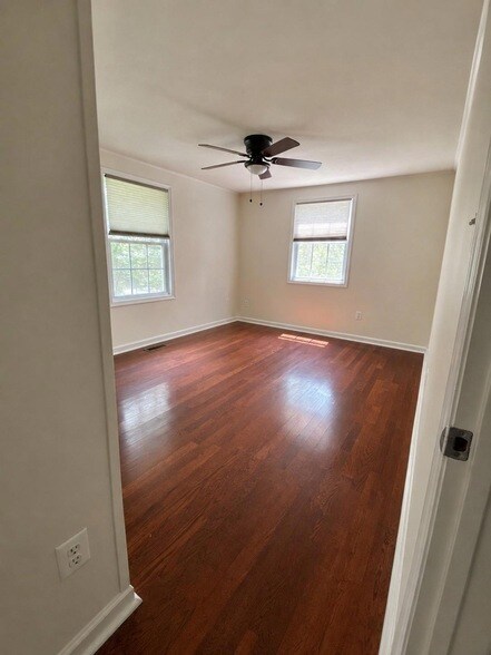 Building Photo - 31 Hamn Ln