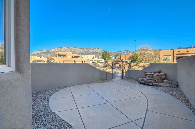 Building Photo - LONG TERM RENTAL in HIGH DESERT