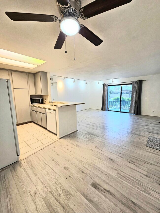Building Photo - 31200 Landau Blvd