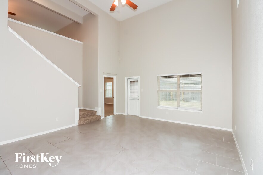 Building Photo - 8114 Gambrel Wy