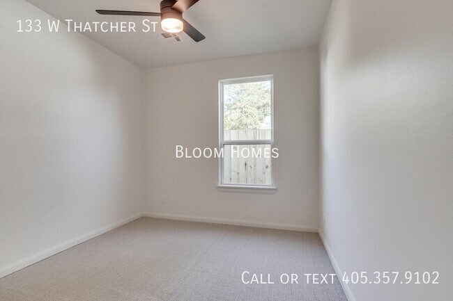 Building Photo - 133 W Thatcher St